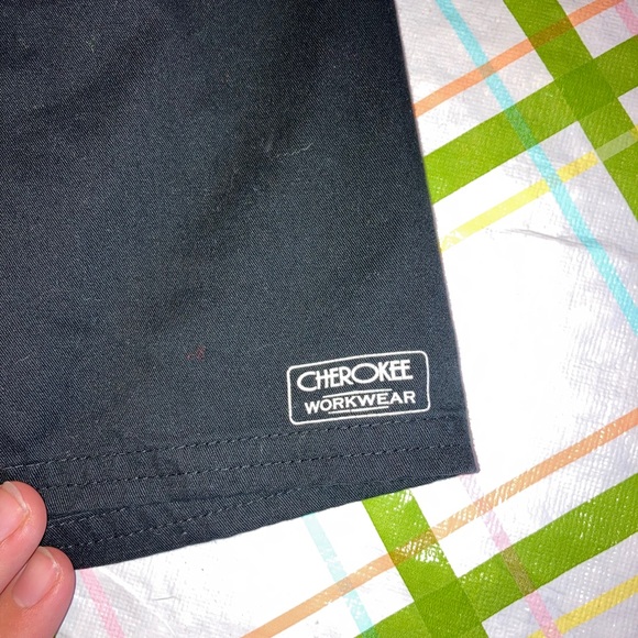 Scrub top - Picture 2 of 3